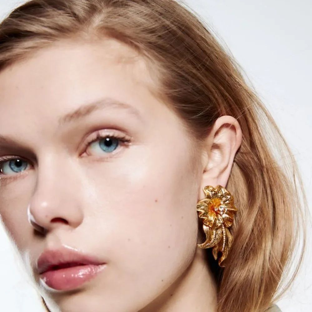 Zara Sparkly Flower Earrings
